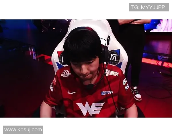 FPX战队的蜕变与成长DOTA2赛场上的奋斗与荣耀之路